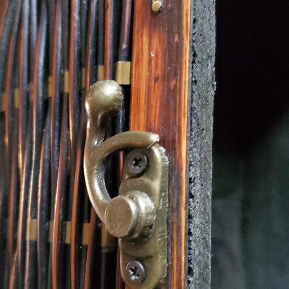 Wooden Oriental chest - Picture 12 of 14